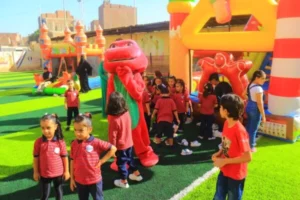 حفلات مدارس وفان داي للأطفال